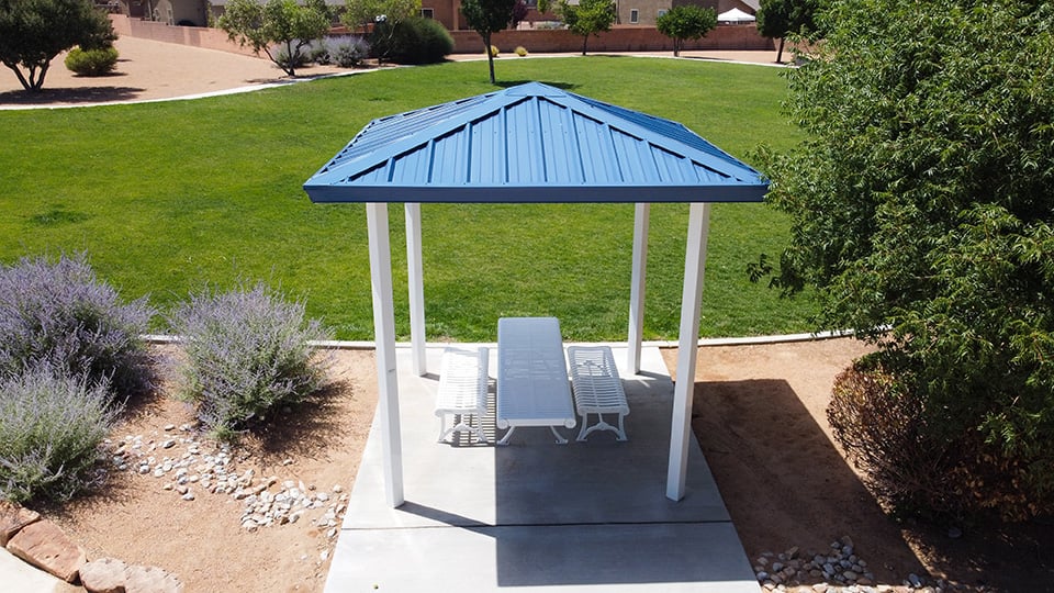 Shade and outlet shelter